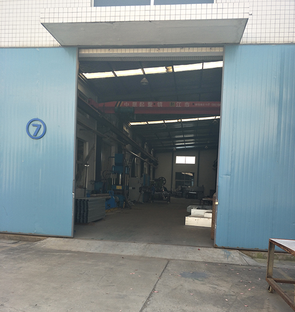 崗?fù)? />
              <div   id=